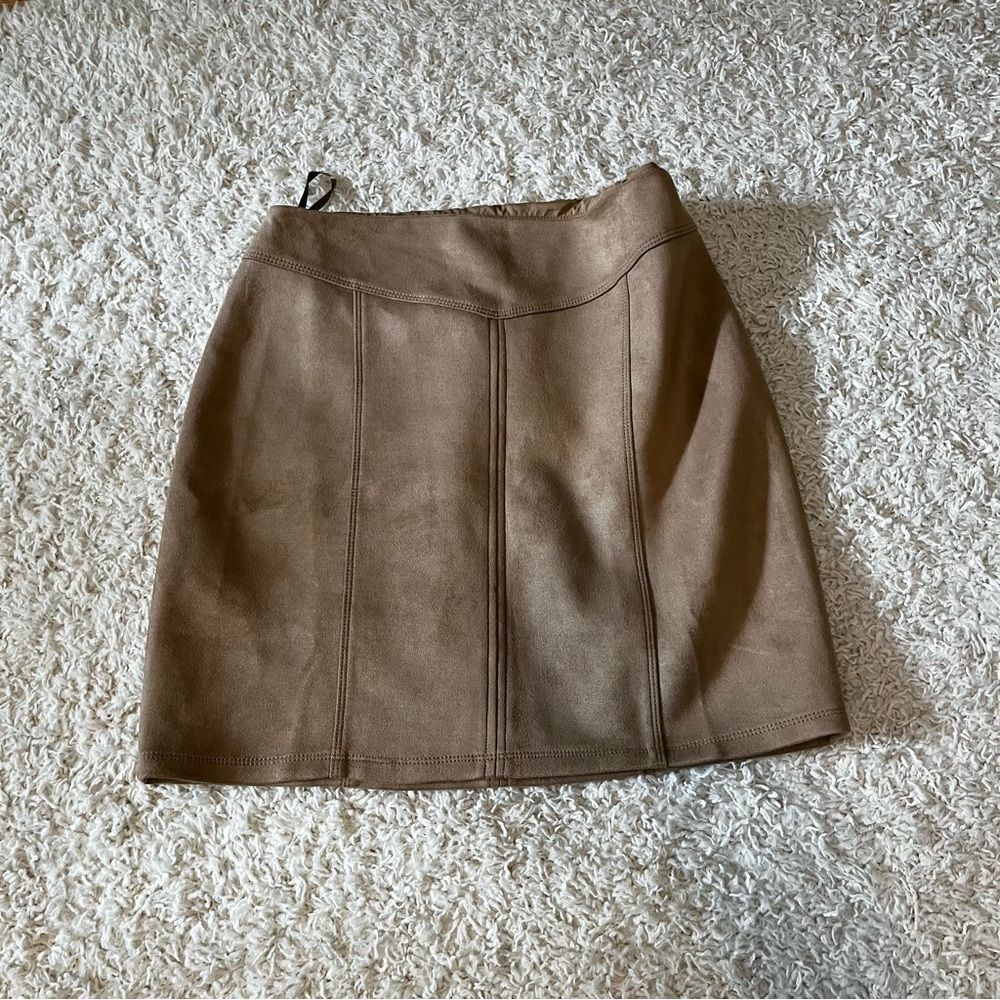 White House Black Market Faux Suede Skirt Womens 4 Camel Brown Paneled